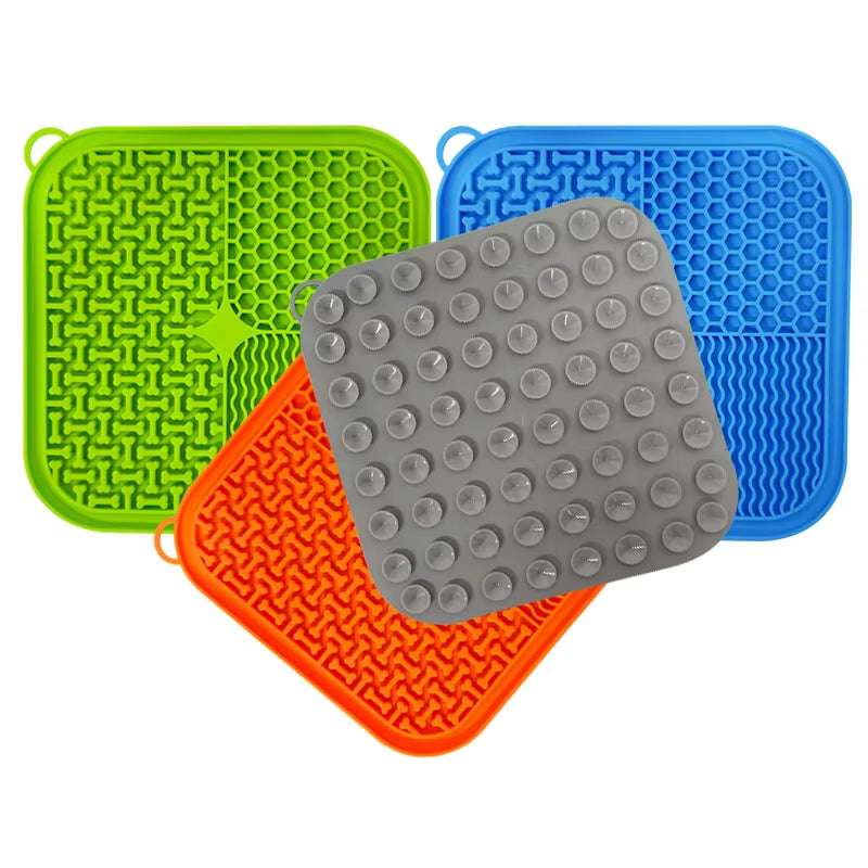 Zoomi colorful silicone dog grooming mat set with textured surfaces for pet cleaning and grooming
